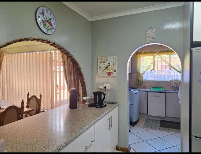 3 BEDROOM HOUSE FOR SALE IN BRENTHURST